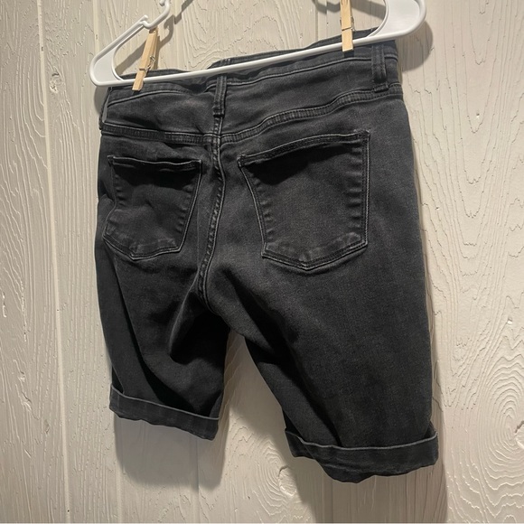 Universal Thread Women’s Denim Shorts - Picture 4 of 5